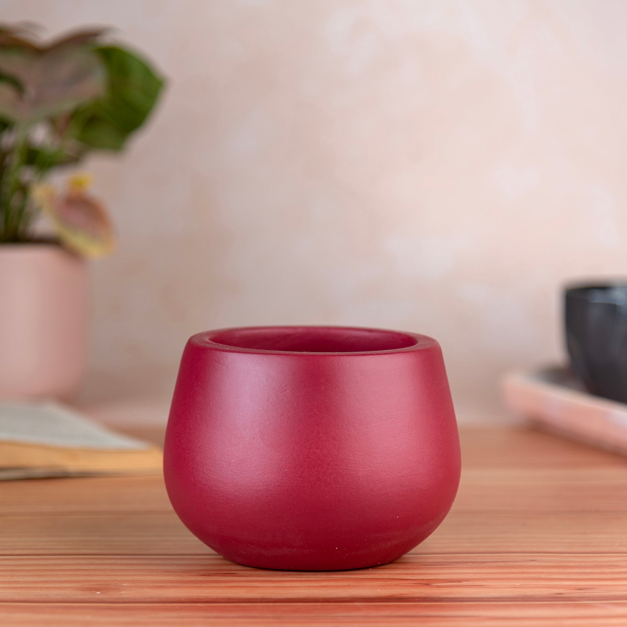 Artmansha 'Minimal' Maroon Terracotta Planter