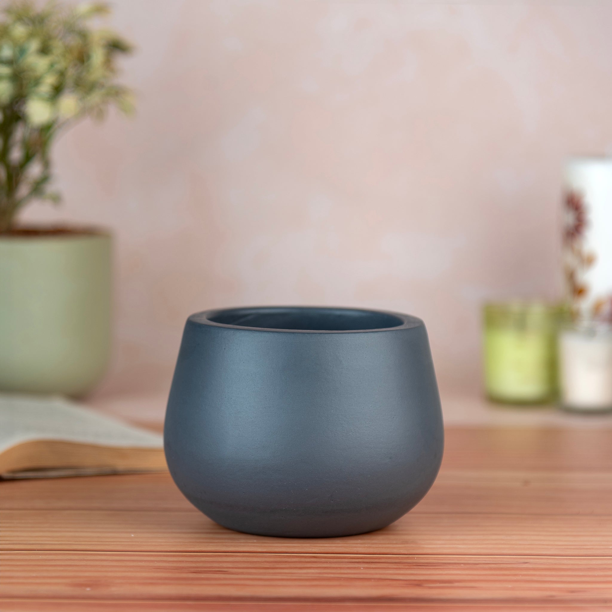 Artmansha 'Minimal' Grey Terracotta Planter