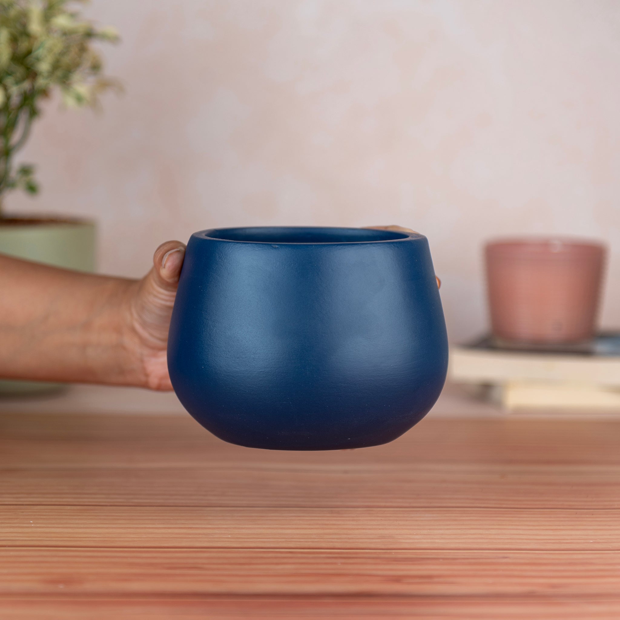 Artmansha 'Minimal' Dark Blue Terracotta Planter