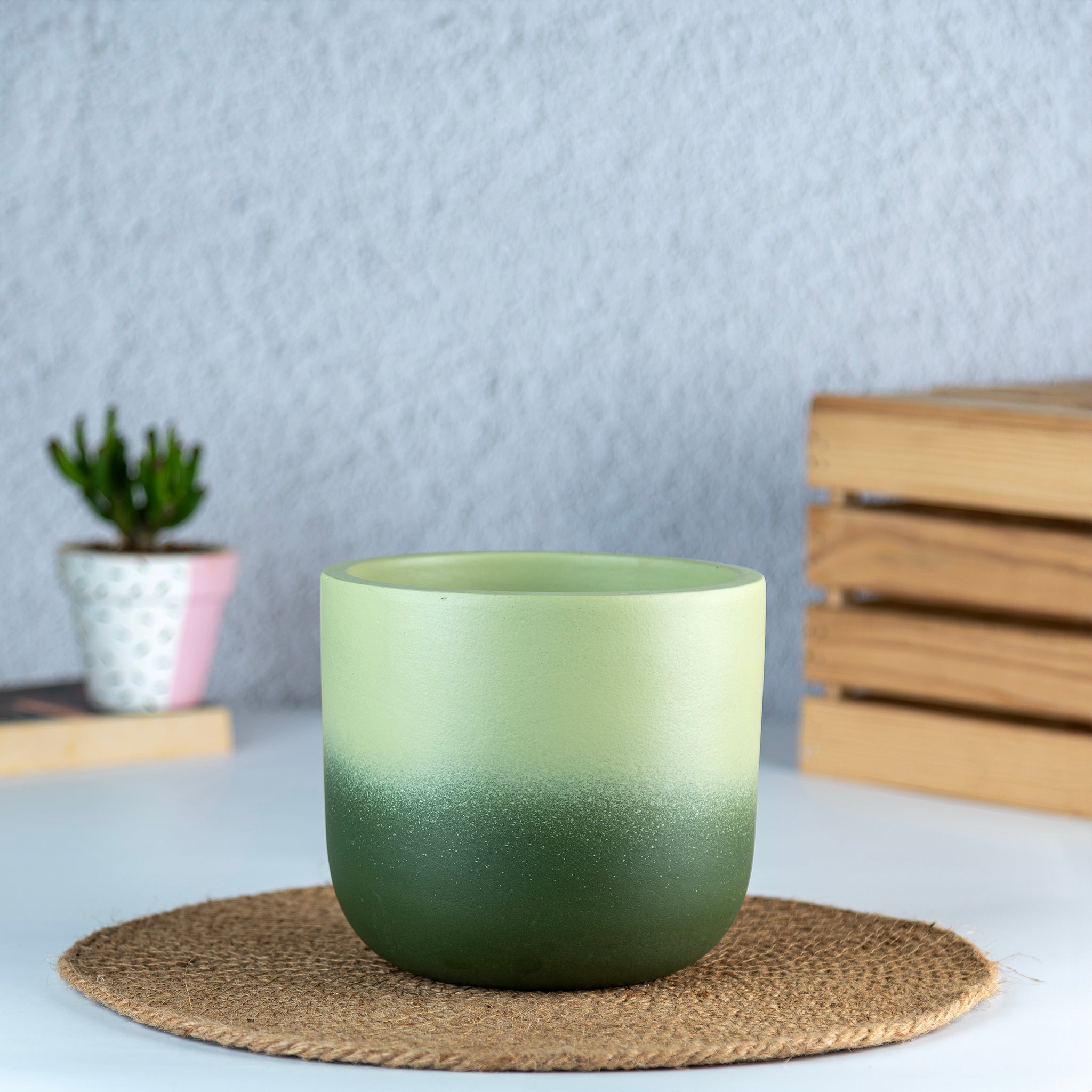 Artmansha Shaded Green Terracotta Planter