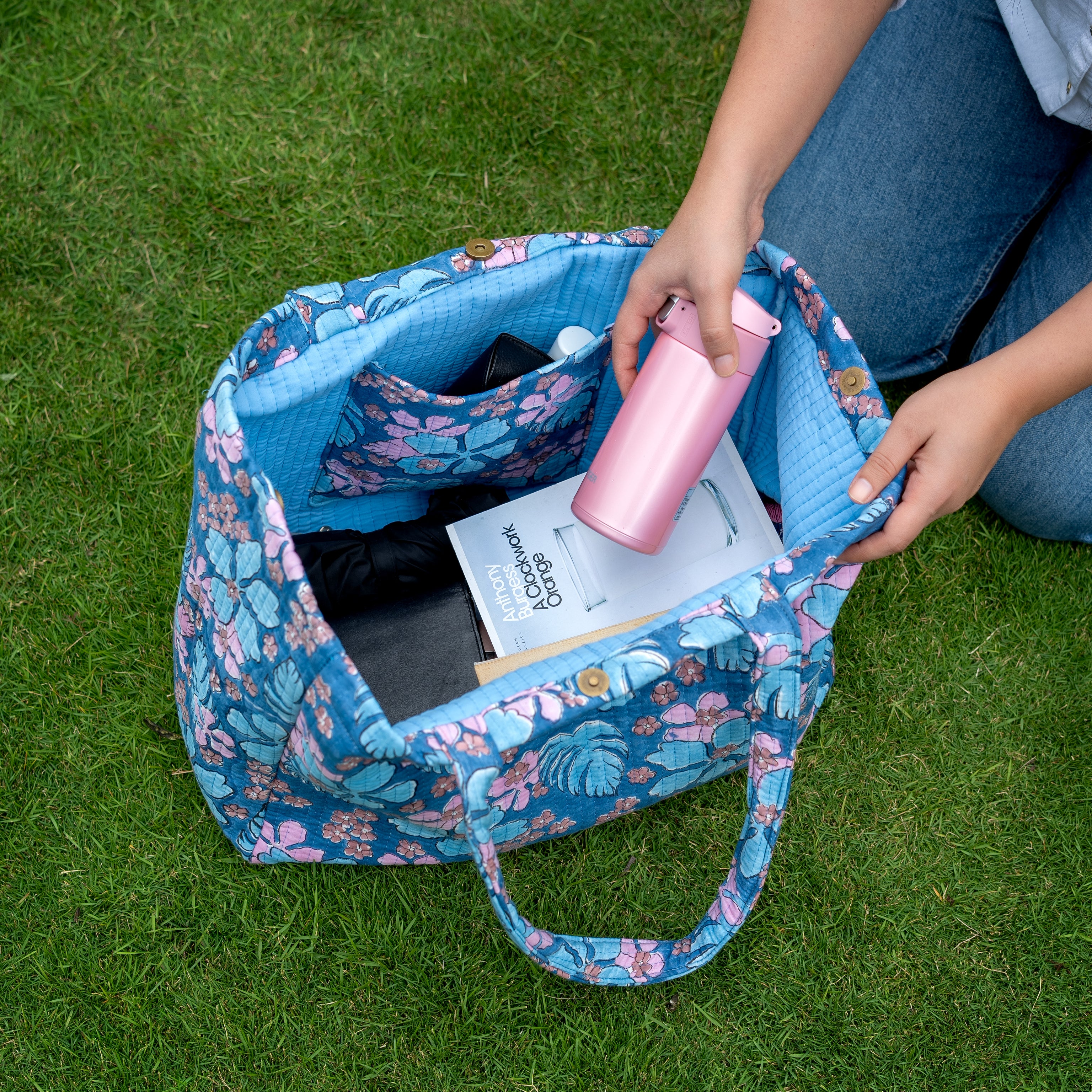 'Floral Breeze' Convertible Quilted Tote Bag - Block Printed